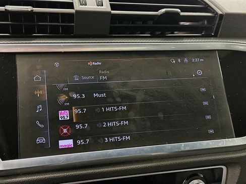 Used 2025 Audi Q3 2.0T Premium image 21