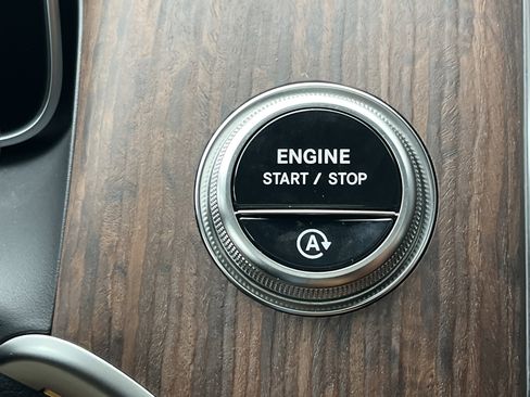 New 2026 Mercedes-Benz GLC 300 4MATIC image 32