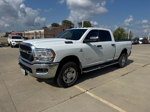 Used 2022 RAM 2500 Big Horn w/ Snow Chief Group AWD/4WD image 5