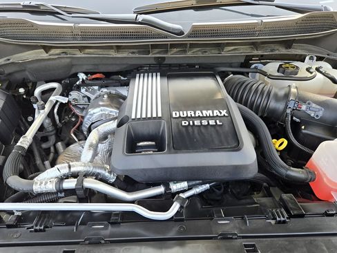 Used 2025 Chevrolet Silverado 1500 LT Trail Boss AWD/4WD image 29