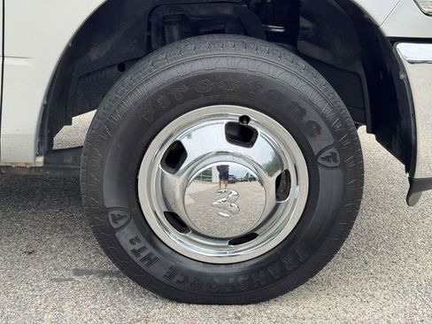 Used 2018 RAM 3500 SLT RWD image 25