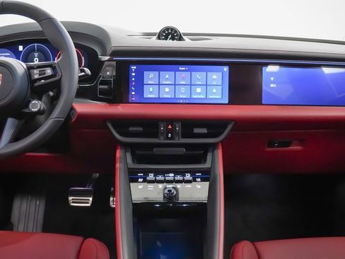 New 2025 Porsche Macan 4S Electric image 22