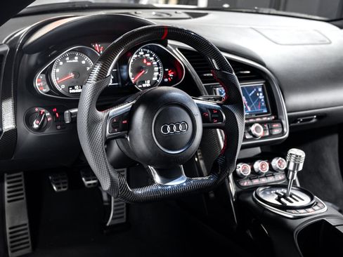 Used 2009 Audi R8 V8 image 23