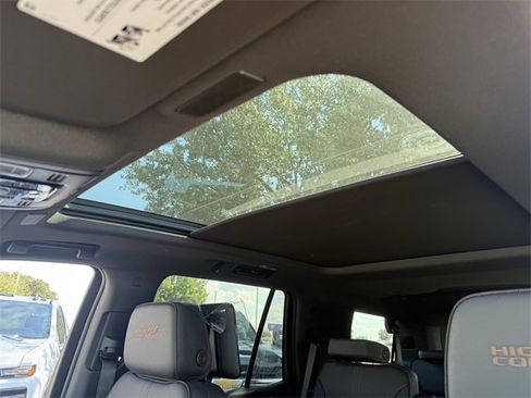 New 2026 Chevrolet Tahoe High Country image 21