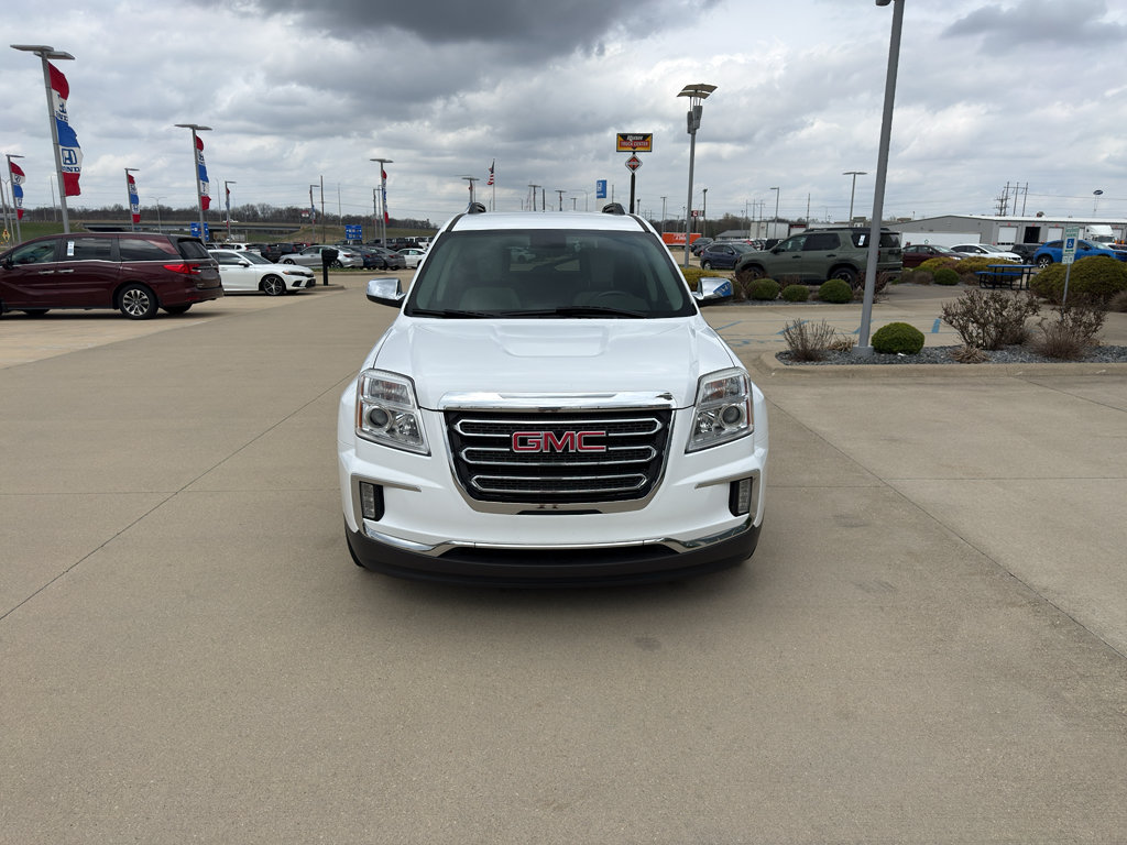 Used 2017 GMC Terrain SLT FWD image 2
