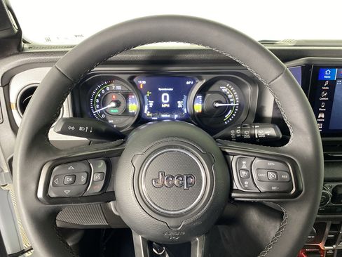 Used 2025 Jeep Wrangler Unlimited Sport S 4xe AWD/4WD image 20
