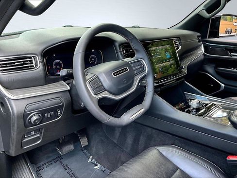 Used 2022 Jeep Wagoneer Series II image 14