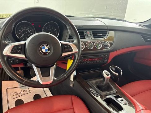 Used 2009 BMW Z4 sDrive30i RWD image 3