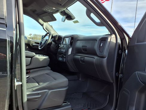 Used 2025 Chevrolet Silverado 1500 Custom Trail Boss AWD/4WD image 32
