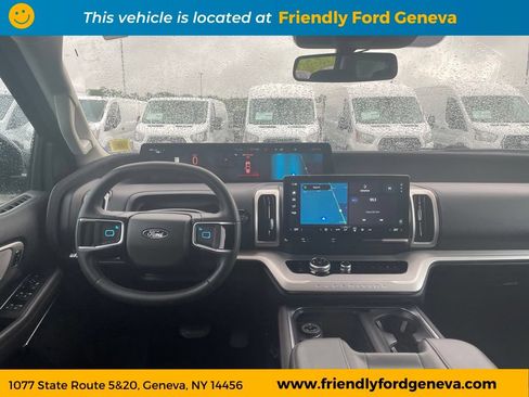Used 2025 Ford Expedition Max Active AWD/4WD image 17