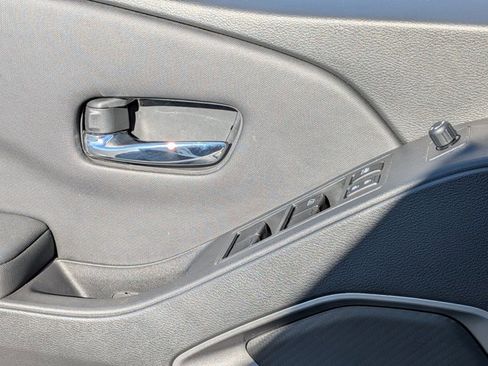 Certified 2024 Nissan Frontier SL w/ Technology Package image 13