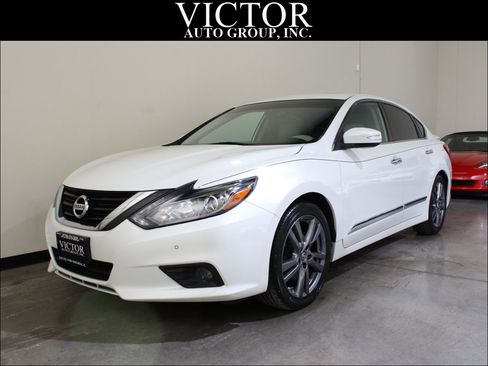 Used 2018 Nissan Altima 3.5 SL image 1