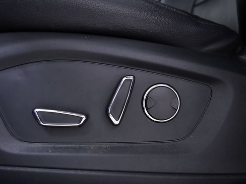 Used 2020 Ford Explorer Limited AWD/4WD image 19