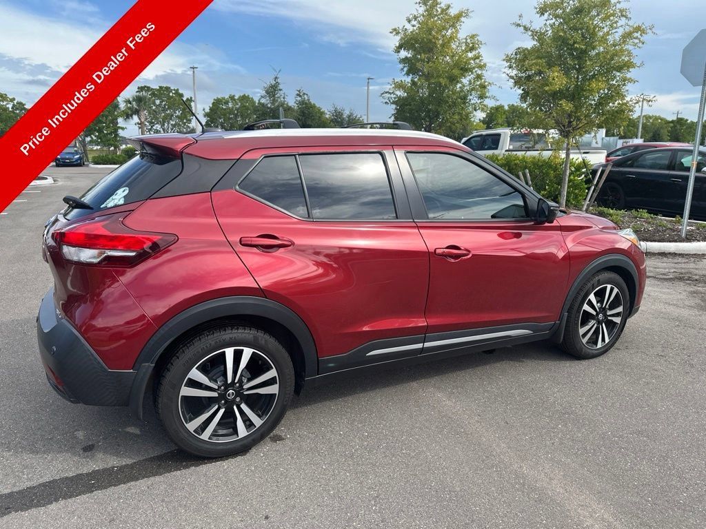 Used 2020 Nissan Kicks SR w/ SR Premium Package FWD image 5