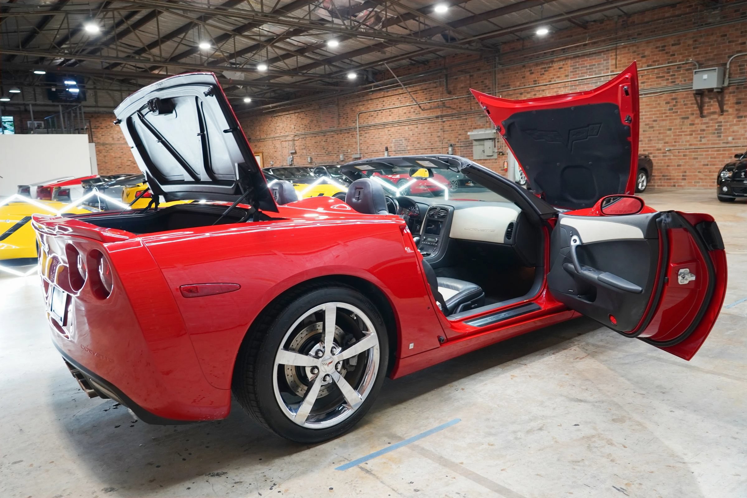 Used 2008 Chevrolet Corvette Convertible w/ Preferred Equipment Group RWD image 27