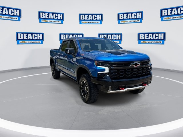 Used 2022 Chevrolet Silverado 1500 ZR2 w/ Technology Package AWD/4WD image 2