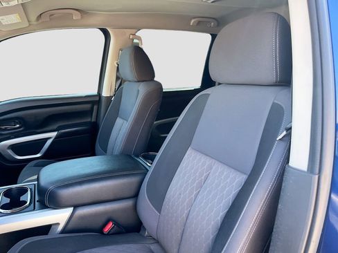 Used 2024 Nissan Titan SV w/ SV Convenience Package RWD image 21