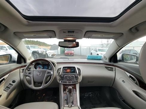 Used 2010 Buick LaCrosse CXL w/ Luxury Package image 12