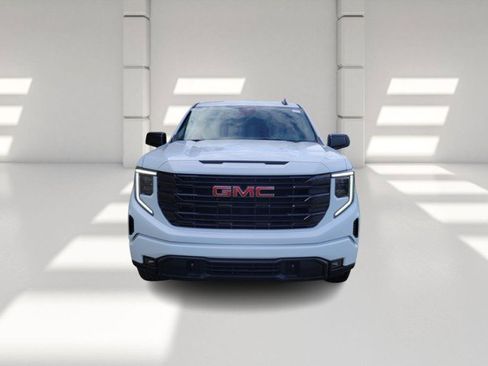 Used 2024 GMC Sierra 1500 Elevation RWD image 2