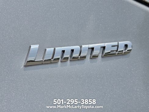 Used 2025 Toyota Tundra Limited AWD/4WD image 14