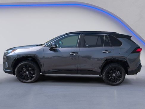 Used 2023 Toyota RAV4 XSE AWD/4WD image 5