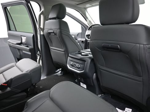 New 2026 Ford Expedition Active RWD image 10