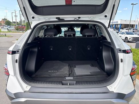 Used 2026 Hyundai Kona SEL Premium FWD image 16