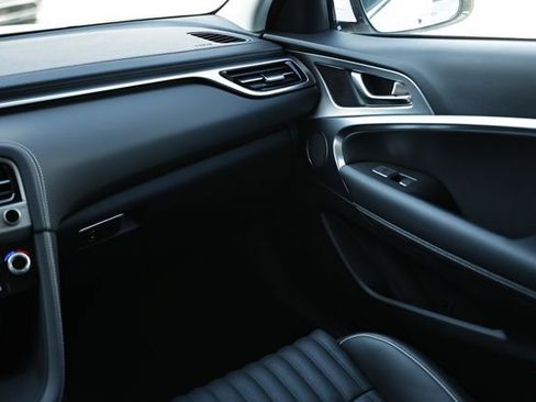 New 2026 Genesis G70 2.5T Prestige image 31