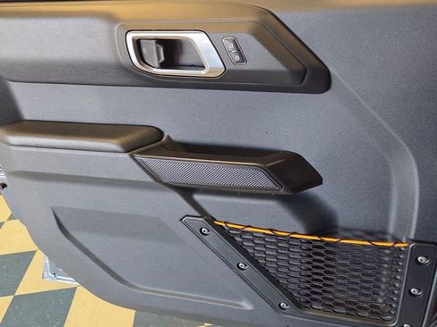 Used 2024 Ford Bronco Badlands image 30