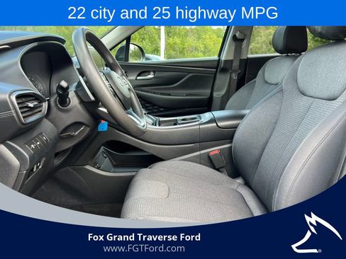 Used 2023 Hyundai Santa Fe SE AWD/4WD image 3