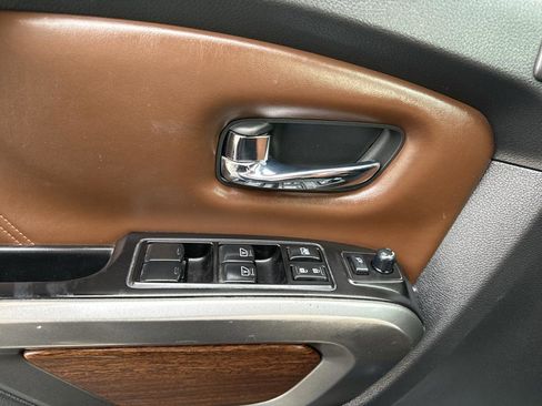 Used 2018 Nissan Titan Platinum Reserve image 18