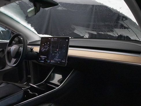 Used 2020 Tesla Model Y Long Range image 15