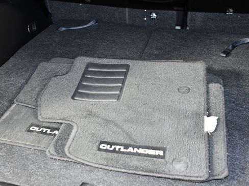 Used 2023 Mitsubishi Outlander SE AWD/4WD image 50