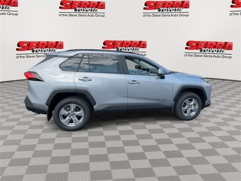 Used 2025 Toyota RAV4 XLE w/ Convenience Package image 9