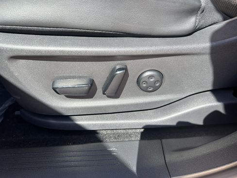 Used 2023 Nissan Ariya FWD image 37