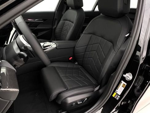 New 2027 BMW i5 xDrive40 AWD/4WD image 8