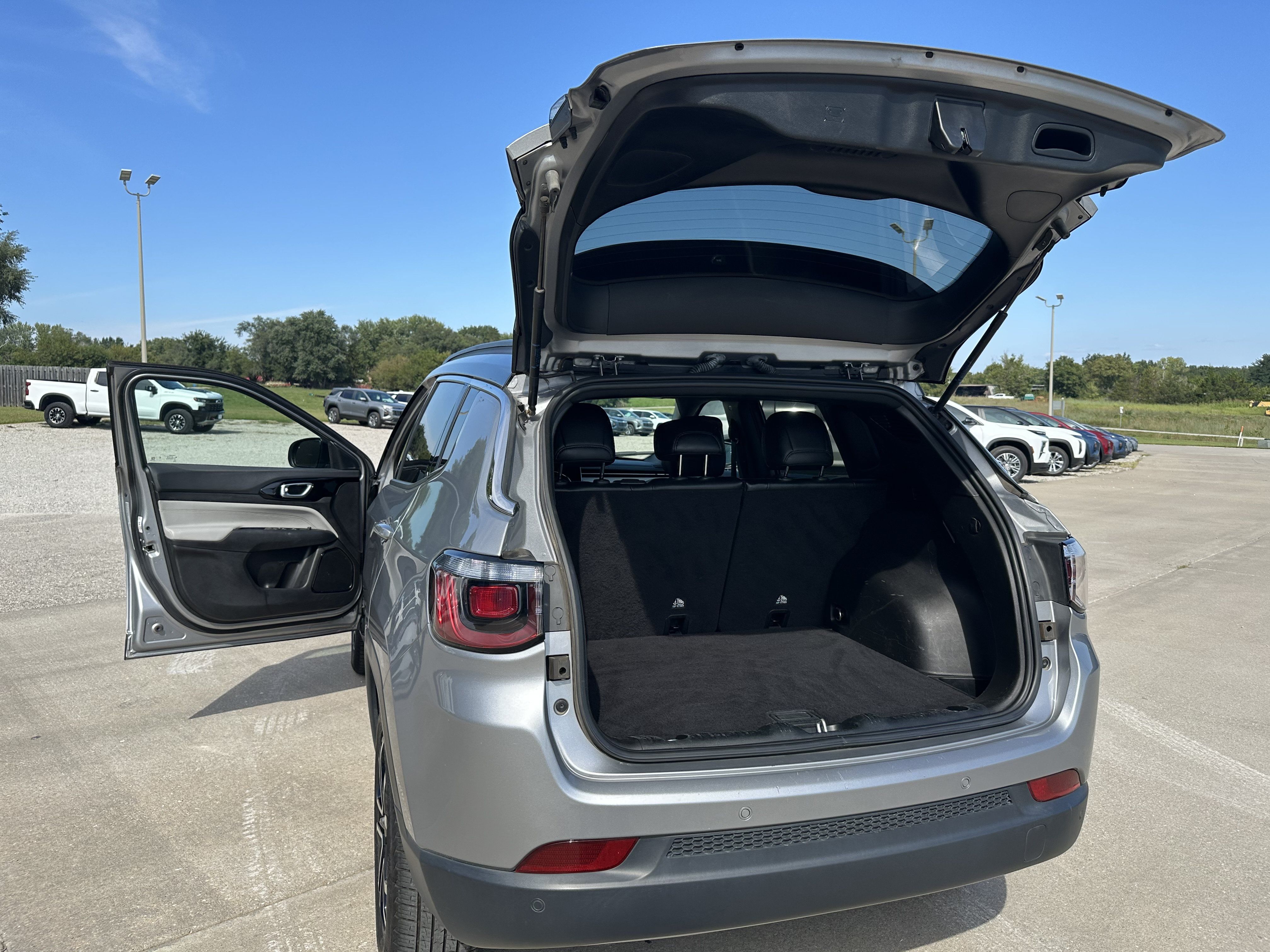 Used 2024 Jeep Compass Limited AWD/4WD image 27