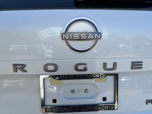 Used 2024 Nissan Rogue Platinum w/ Platinum Premium Package image 10