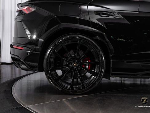 Used 2019 Lamborghini Urus image 20