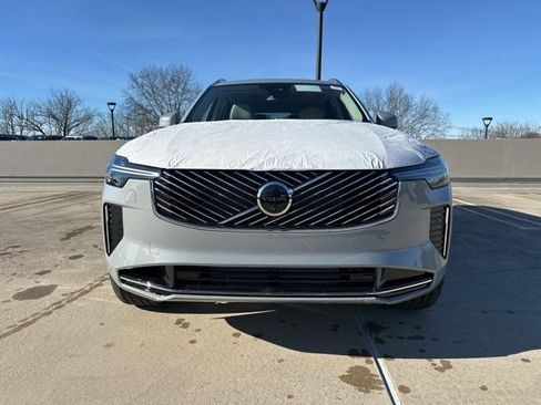 New 2026 Volvo XC90 T8 Ultra image 2