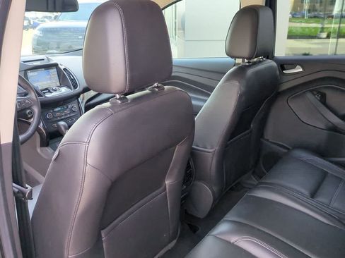 Used 2017 Ford Escape Titanium FWD image 17