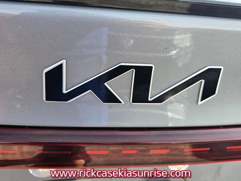 Used 2023 Kia Forte GT-Line w/ GT-Line Premium Package FWD image 9