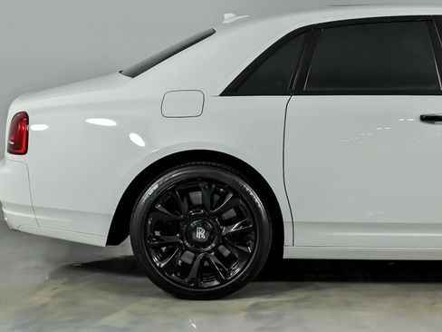 Used 2016 Rolls-Royce Ghost RWD image 13