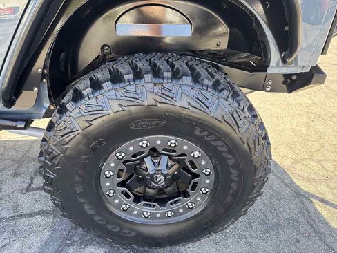 Used 2014 Jeep Wrangler Unlimited Rubicon w/ Connectivity Group AWD/4WD image 10