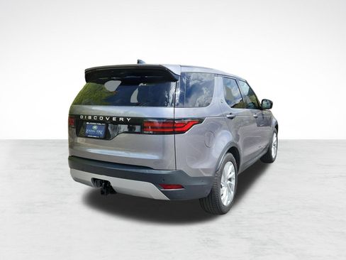 Certified 2025 Land Rover Discovery S image 8