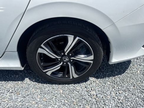 Used 2017 Honda Civic Touring image 10