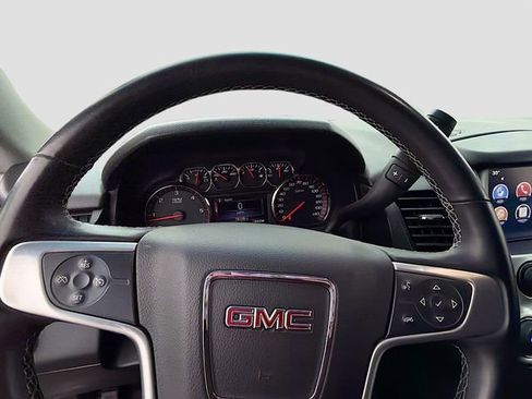 Used 2016 GMC Yukon XL SLE w/ Convenience Package image 11