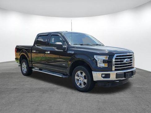 Used 2015 Ford F150 XLT w/ Equipment Group 302A Luxury AWD/4WD image 7