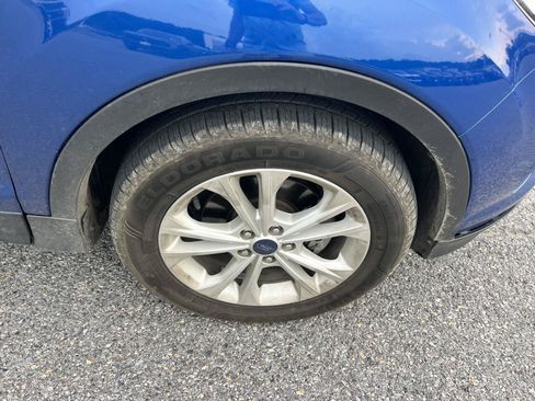 Used 2018 Ford Escape SEL FWD image 9