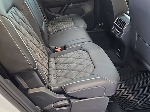 New 2026 Volkswagen Atlas SEL Premium R-Line image 17